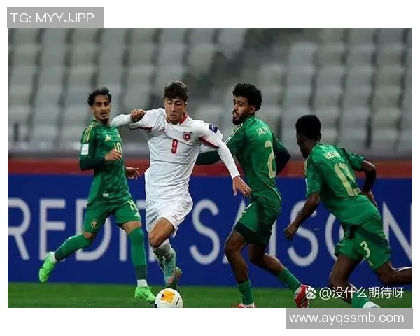 沙特足球盛宴中的明星球员与合作伙伴关系探秘 沙特足球盛宴中的明星球员与合作伙伴关系探秘