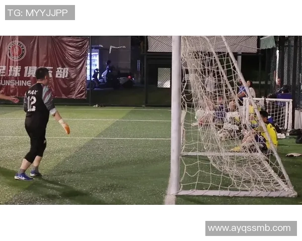 全球足球巨星精彩进球集锦回顾与分析带你领略足球魅力与激情 全球足球巨星精彩进球集锦回顾与分析带你领略足球魅力与激情